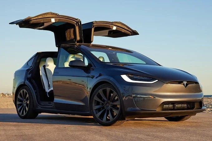 سيارات تسلا (Tesla)